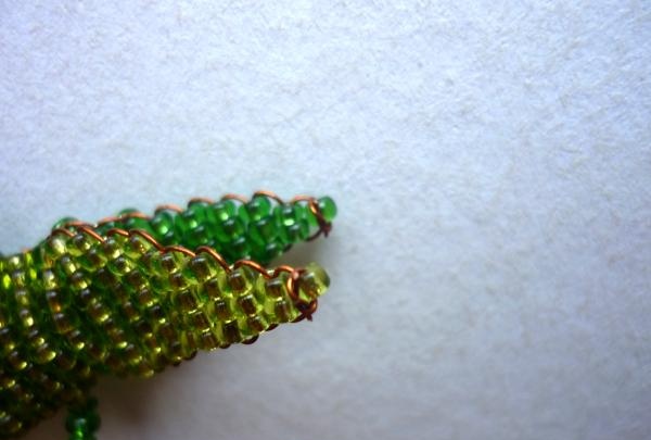 weave crocodile beads