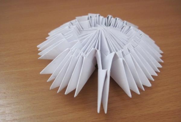 โมดูลาร์ origami กระต่ายร่าเริง