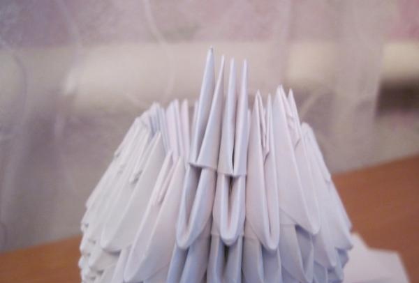 โมดูลาร์ origami กระต่ายร่าเริง