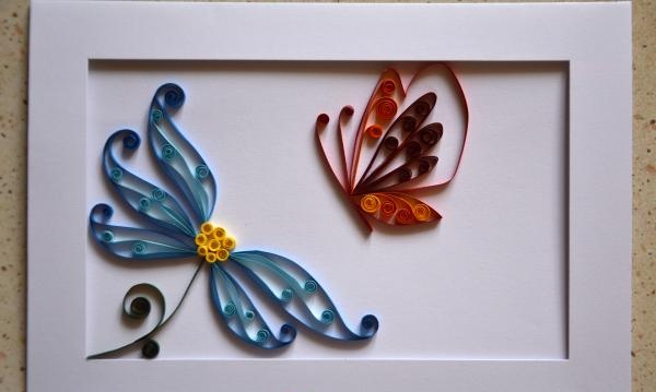 Κάρτα Quilling Πεταλούδα σε ένα λουλούδι