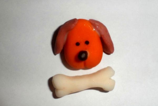 Magnet anjing diperbuat daripada porselin sejuk