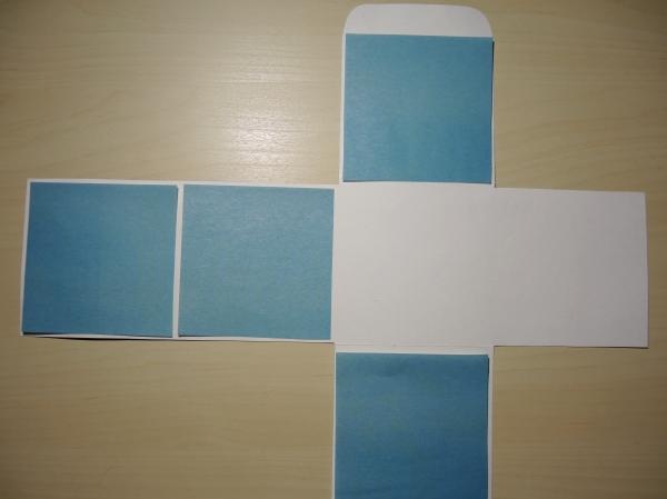 rajzolj egy négyzetet fehér papírból