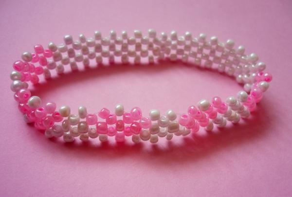 Bracciale con cuori di perline