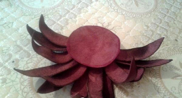 Leather flower
