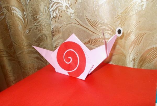 Sjov origami snegl