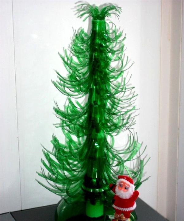 Kerstboom uit een plastic fles