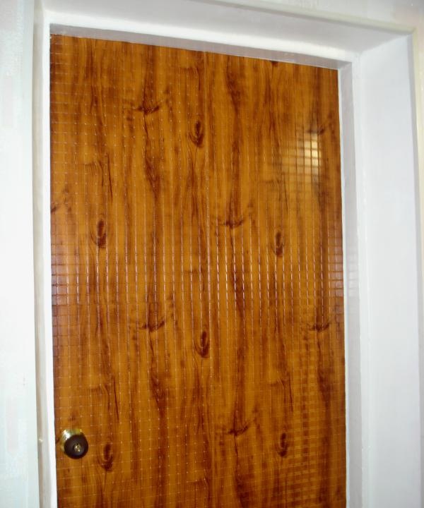 Durų remontas naudojant PVC plokštes