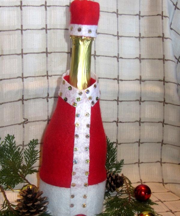 Papai Noel em uma garrafa de champanhe