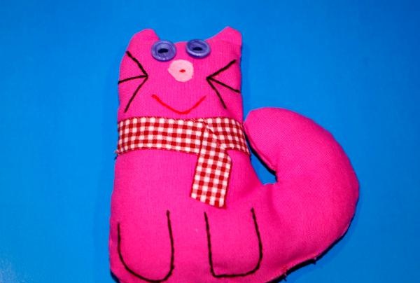 rozā kaķis Murziks