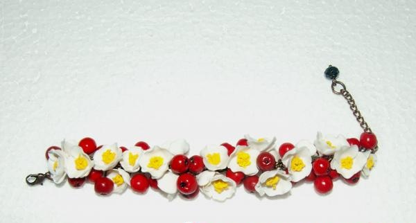 Bracciale con bacche e fiori