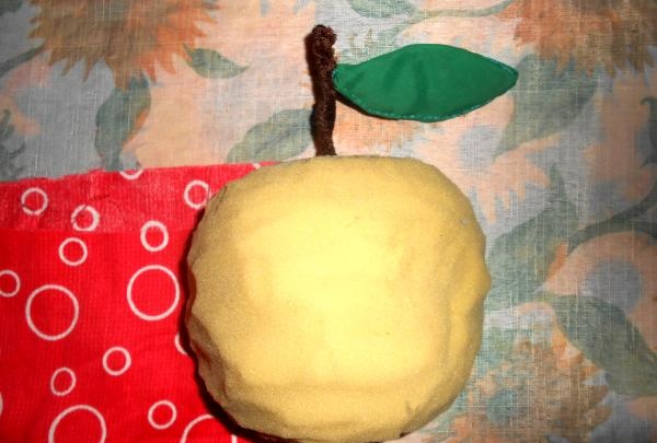 Een appel omhullen