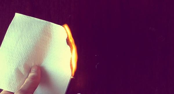 Fent foc amb un encenedor buit