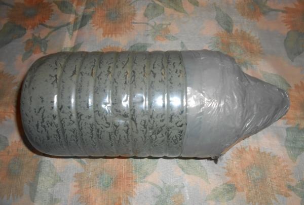 Igel aus einer Flasche und Polyethylen
