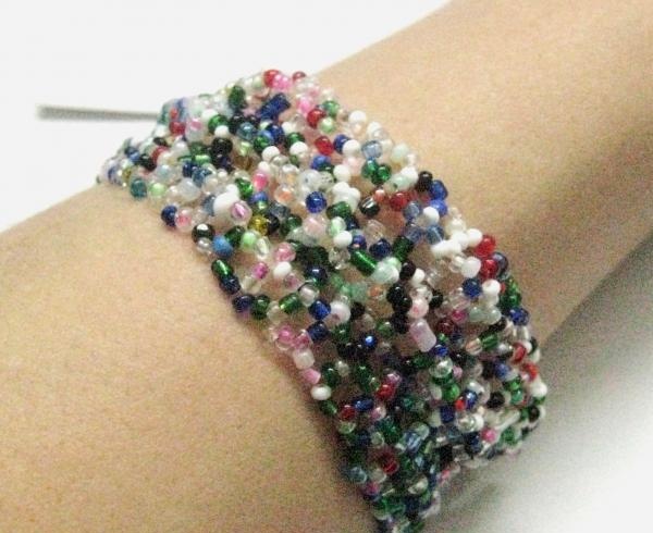 Un bracelet en perles pour toutes les tenues