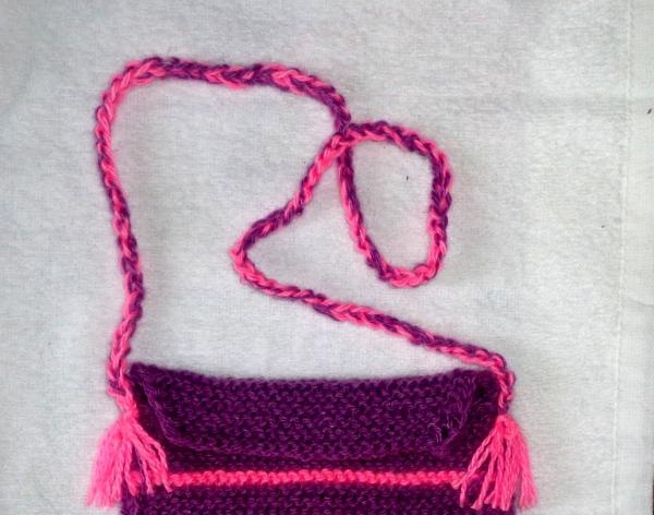 Bolso infantil de punto.