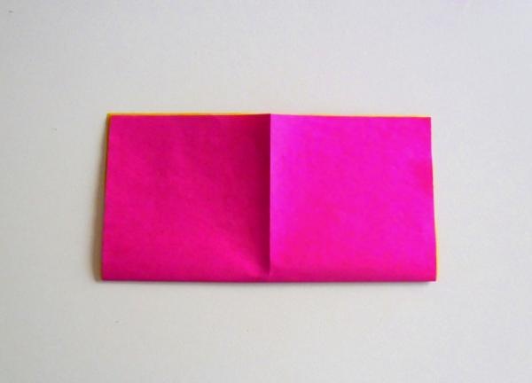 Nelke aus farbigem Papier