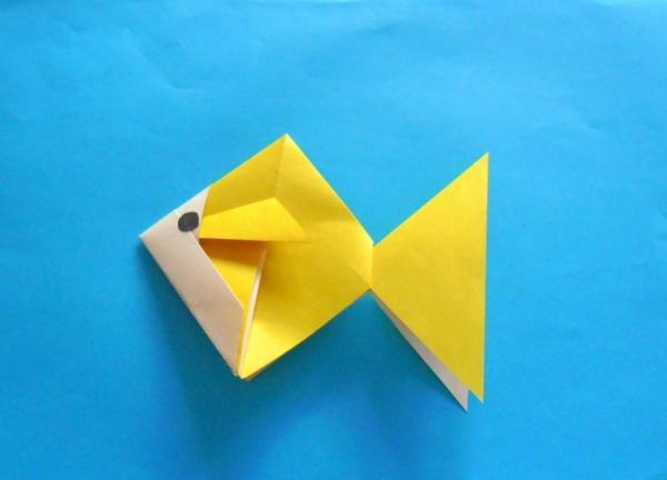 Jednoduchá papírová ryba