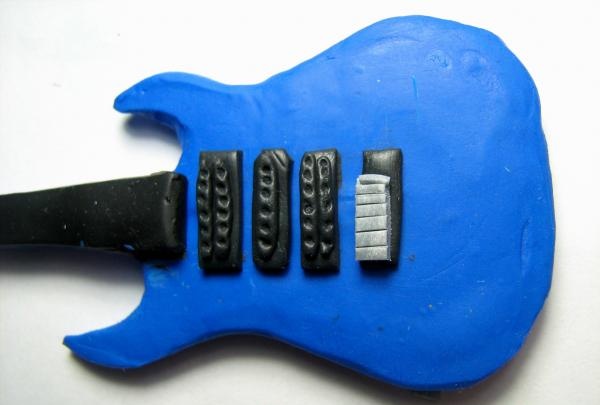 guitare électrique en pâte polymère