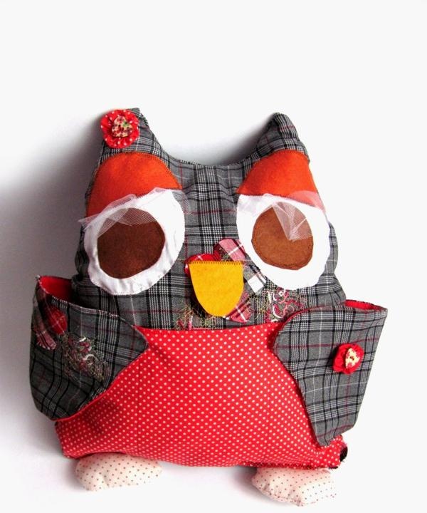 sew an owl pillow with a pocket