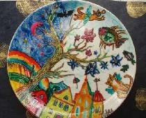 Painting a porcelain plate