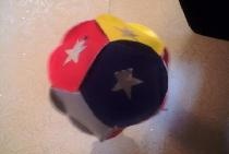 Γυαλιστερή μπάλα από χρωματιστό χαρτί