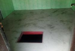 Reinforced concrete floor sa itaas ng basement