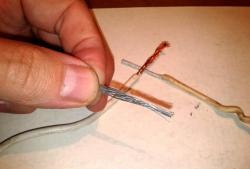 Как правилно да свържете проводници от различни метали