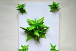 Menghias hadiah dengan bunga origami