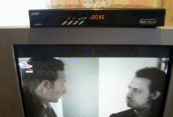 Pag-aayos ng satellite television set-top box tricolor TV