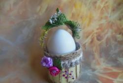 Miniature Easter egg basket