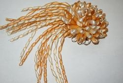 Pasador para el pelo de medusa hecho de cintas de raso