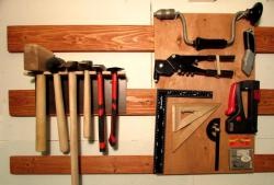 Flexible tool storage system para sa home workshop