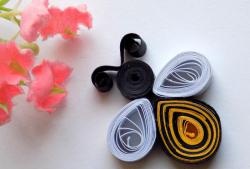 How to make a bee using the quilling technique