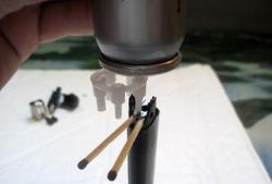 Paano mag-refill ng disposable lighter