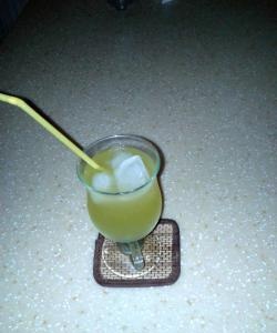 Lemon-honey drink