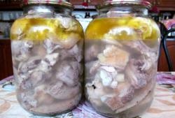 Ang karne ng manok sa brine (para sa pangmatagalang imbakan)