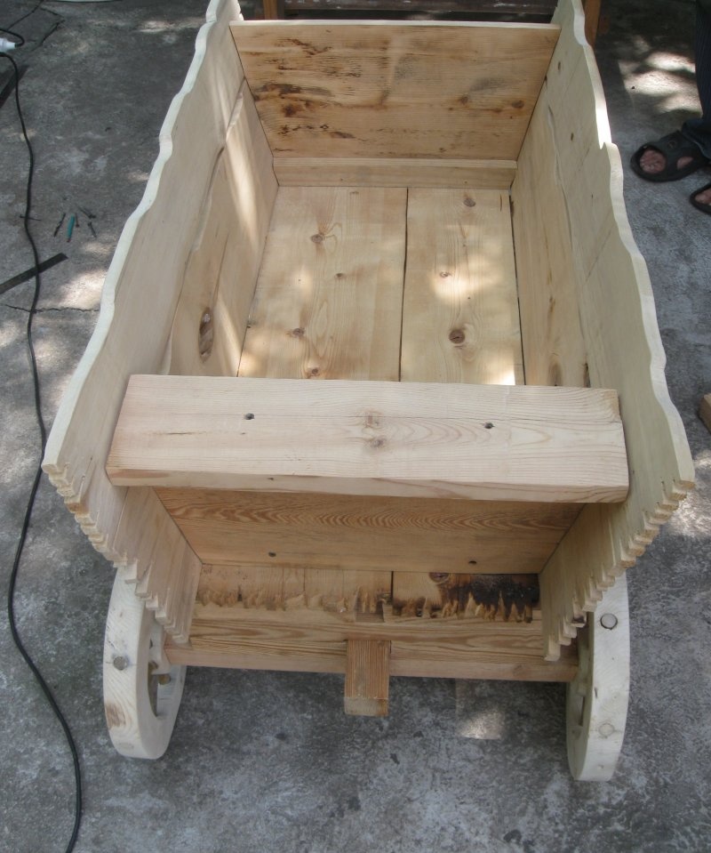 Membuat chaise kayu