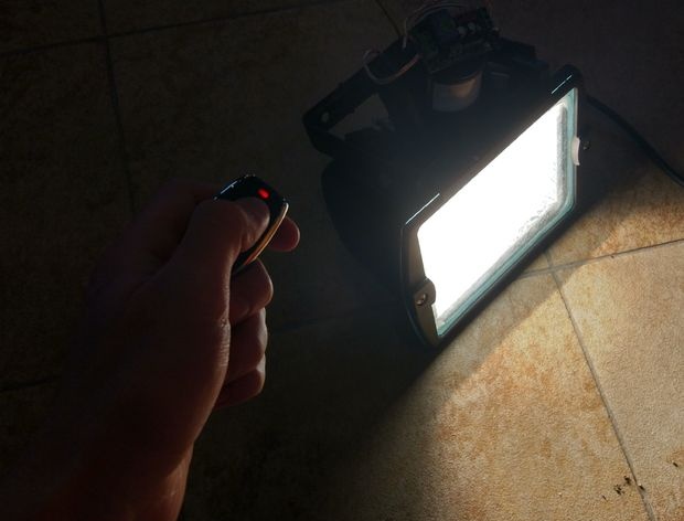 Remote controlled spotlight
