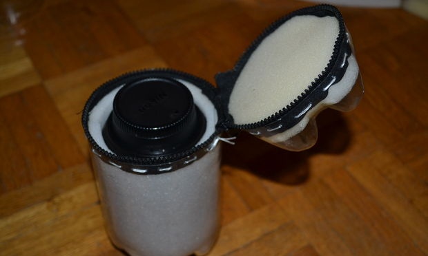 Container case thermos mula sa isang plastic bottle