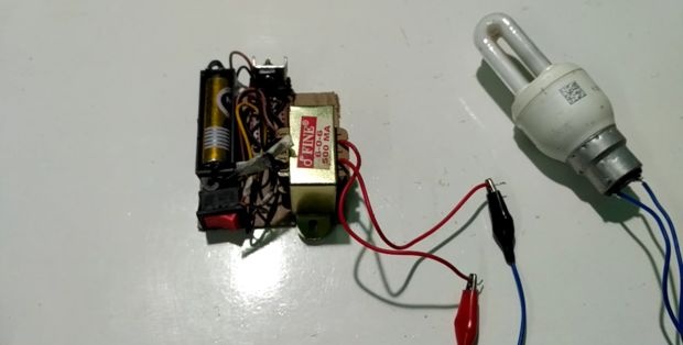 En basit invertör 1,5 V - 220 V