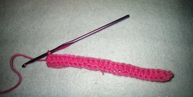 Bonnet au crochet avec un nœud pour bébé