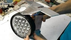 La lampe de poche est alimentée par la chaleur de votre main