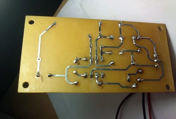 Simple mobile signal detector circuit