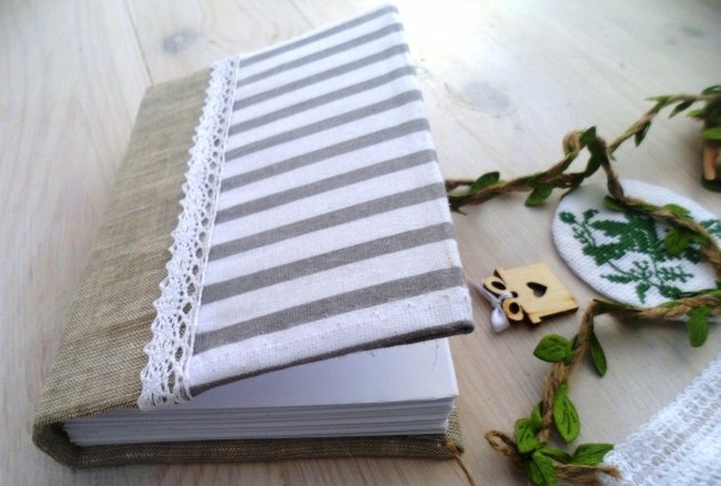 Vacker handgjord anteckningsbok