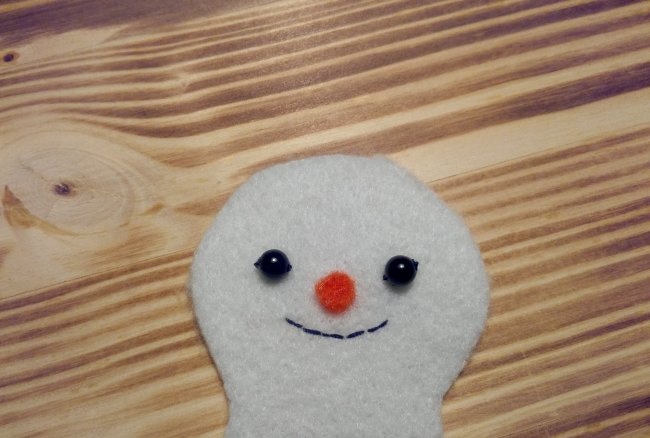 DIY plstených snehuliakov