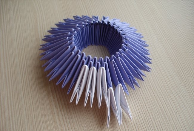 Bình làm bằng mô-đun origami hình tam giác