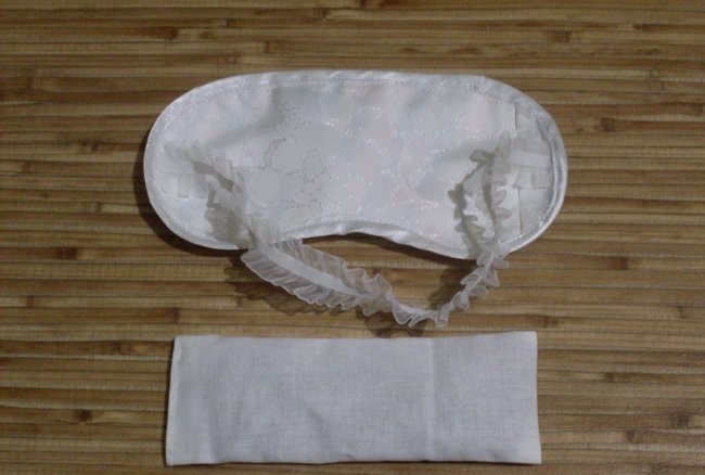 We sew a sleep mask using satin ribbons