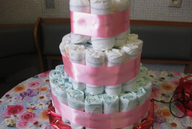 Gift cake made from diapers