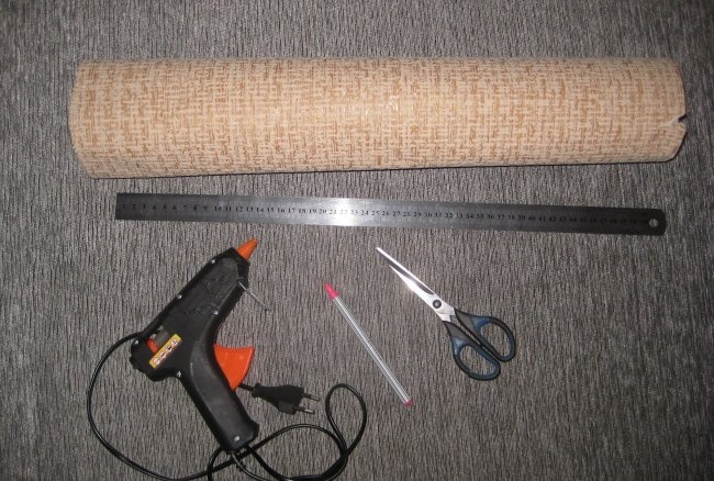 Jak zrobić rolety z tapety