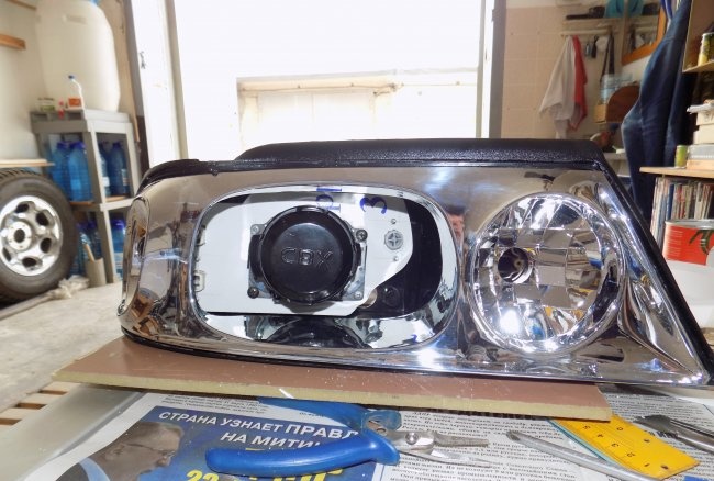 DIY bi-xenon lens installation